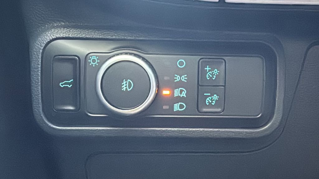 Certified 2025 Ford Explorer ST w/ Sun And Sound Package AWD/4WD image 18