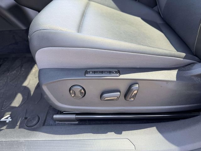 Used 2023 Volkswagen ID.4 Pro S AWD/4WD image 16
