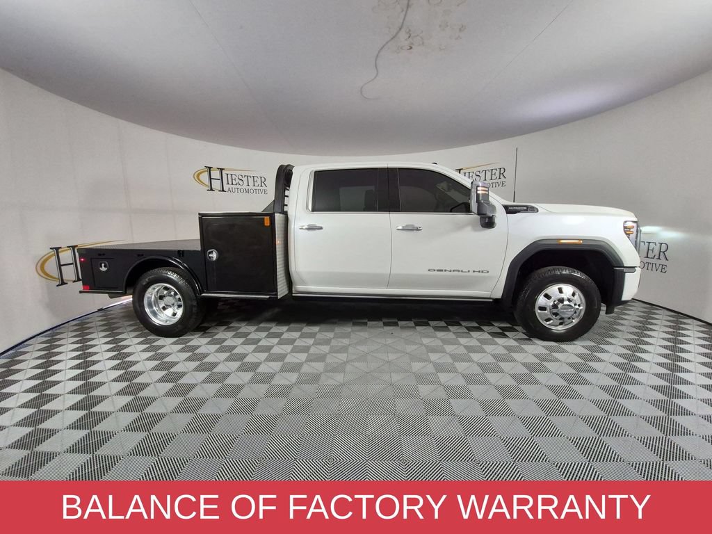Used 2025 GMC Sierra 3500 Denali Ultimate AWD/4WD image 3