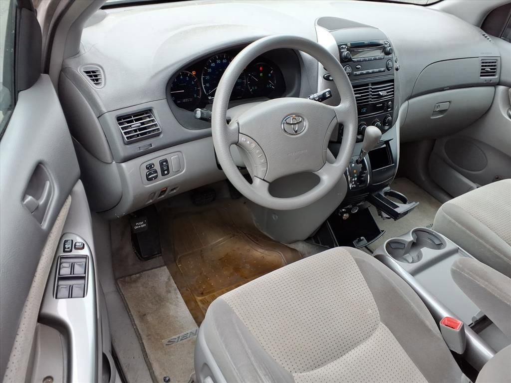 Used 2008 Toyota Sienna LE image 13