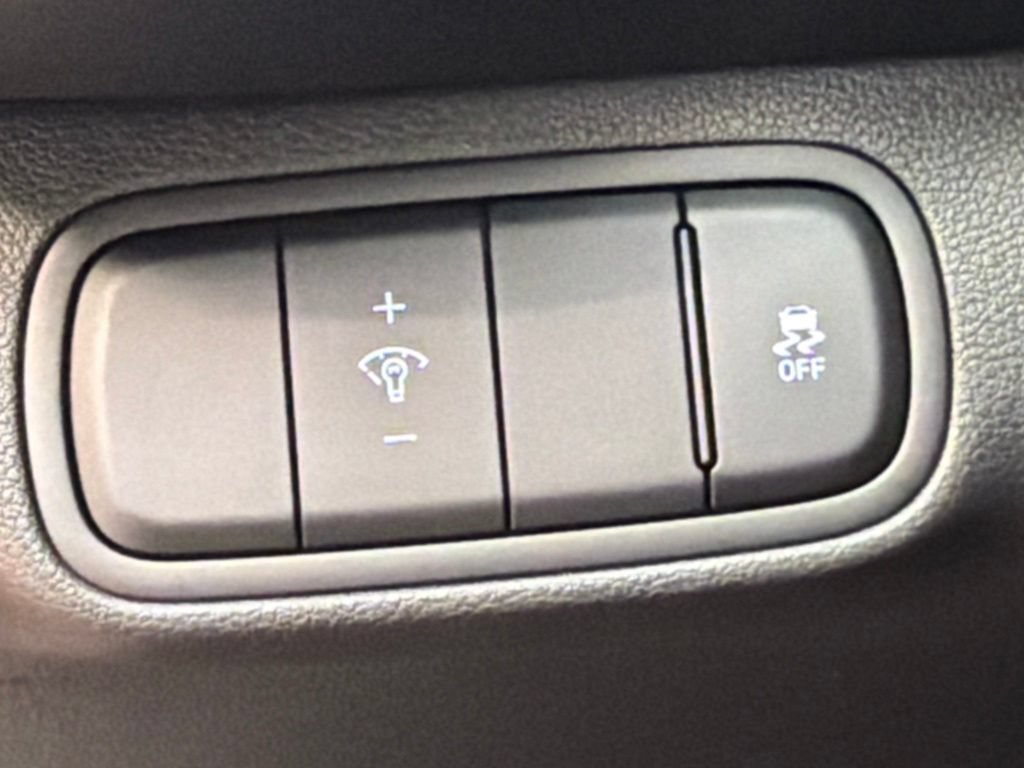 New 2026 Hyundai Venue SEL FWD image 23