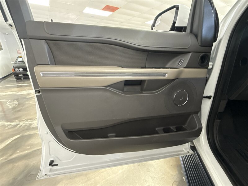 Used 2019 Ford Expedition Max XLT RWD image 10