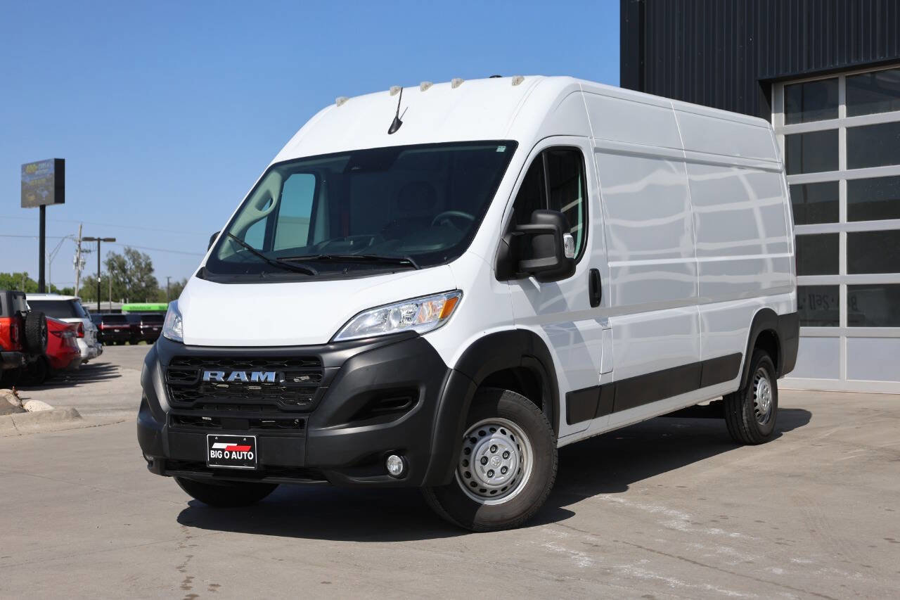 Used 2025 RAM ProMaster 2500 w/ Convenience Group FWD image 3
