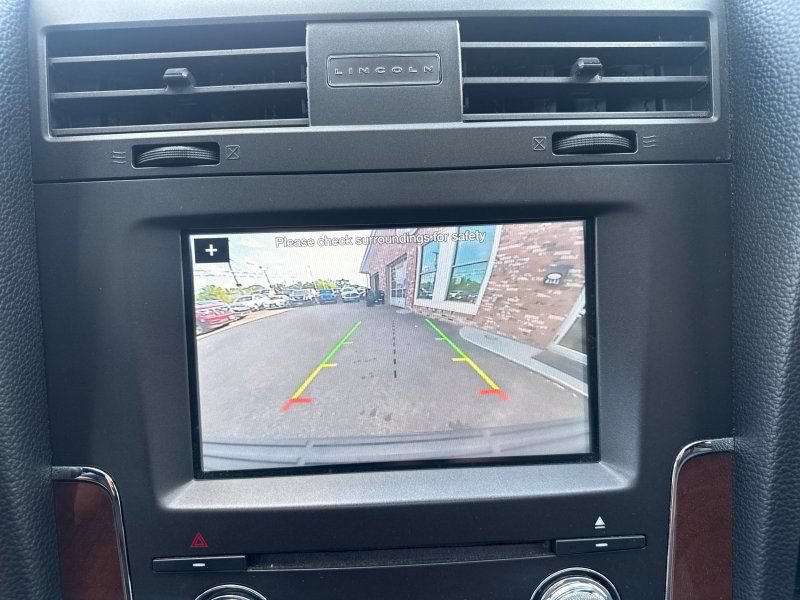 Used 2017 Lincoln Navigator L Select AWD/4WD image 28