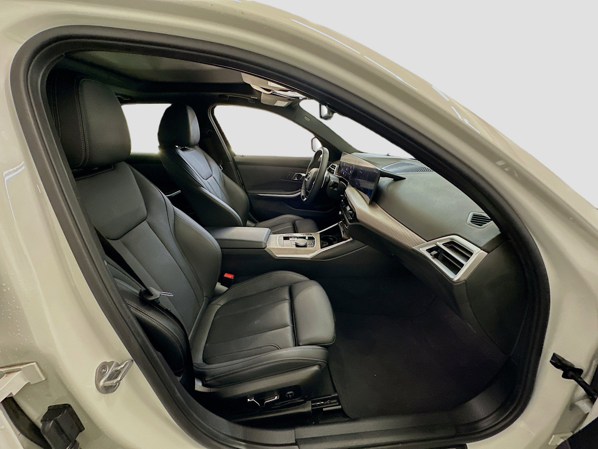 Used 2025 BMW 330i xDrive 330i xDrive image 33