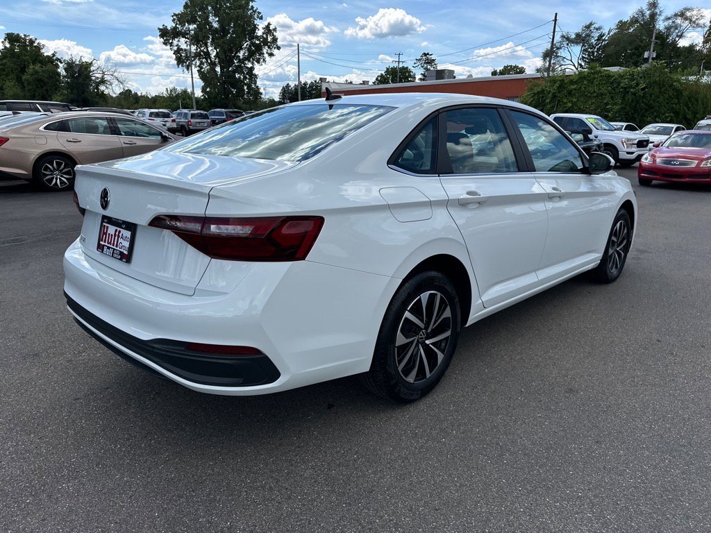 Used 2024 Volkswagen Jetta S image 6