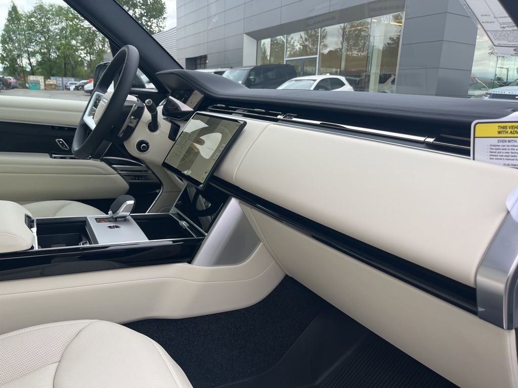 New 2026 Land Rover Range Rover SE AWD/4WD image 19