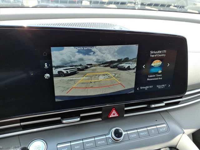 Used 2023 Hyundai Elantra SEL w/ Convenience Package FWD image 25