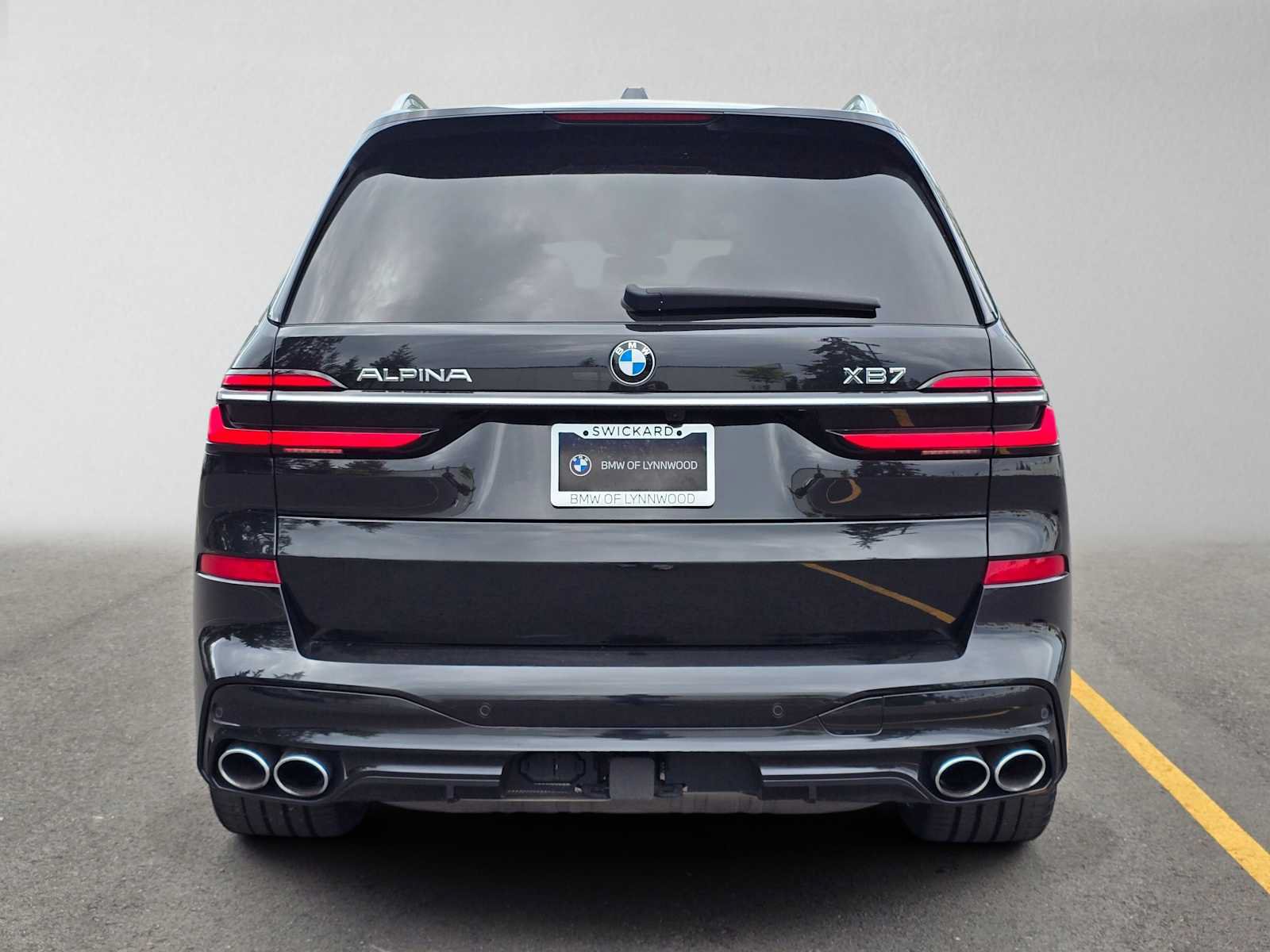 Used 2023 BMW ALPINA XB7 AWD/4WD image 4