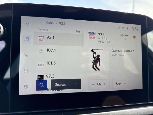 Used 2025 Lexus UX 300h FWD w/ Accessory Package (Z2) image 16