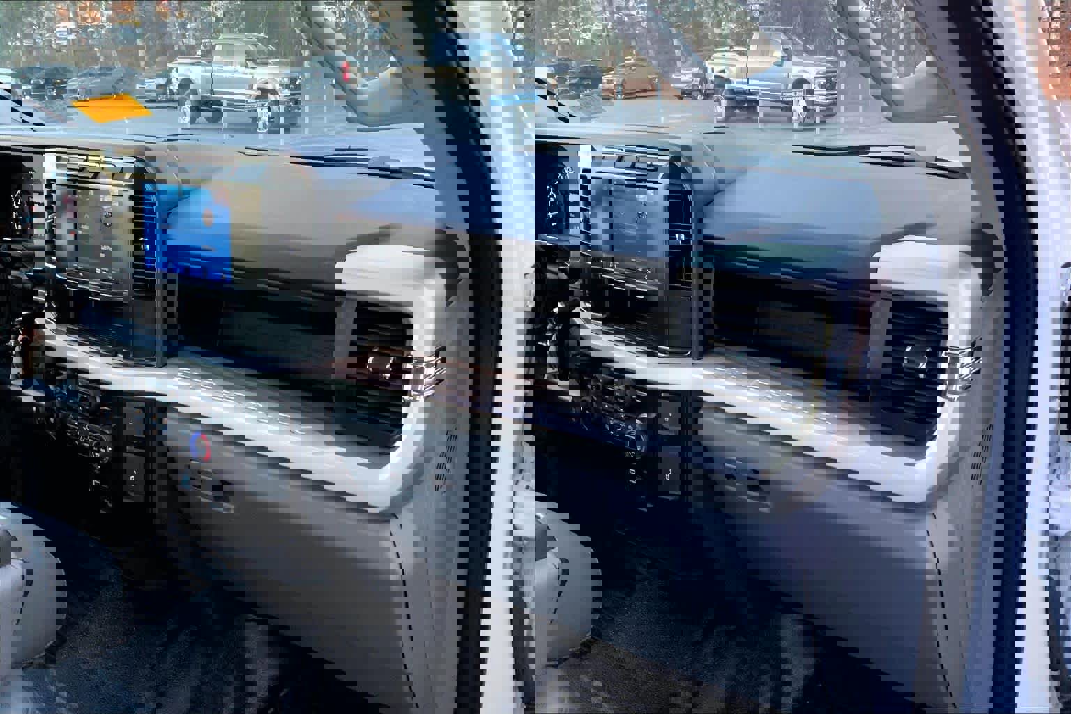 Certified 2023 Ford F250 XL image 17