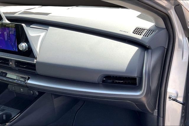 Used 2024 Toyota Prius LE image 15