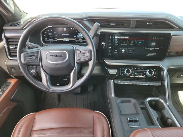 Used 2025 GMC Sierra 3500 Denali Ultimate image 9