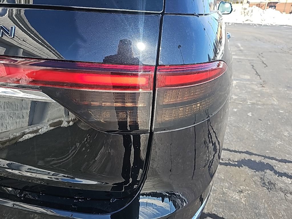 Used 2023 Lincoln Aviator Black Label Grand Touring w/ Class IV Trailer Tow Package image 6