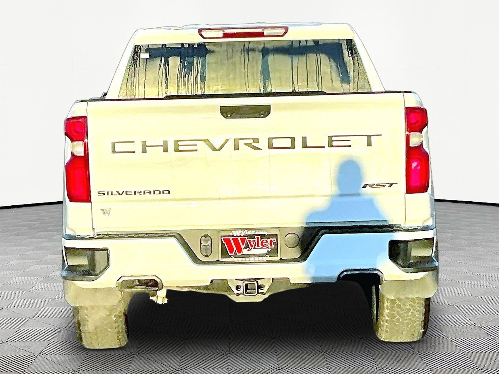 Used 2023 Chevrolet Silverado 1500 RST AWD/4WD image 5