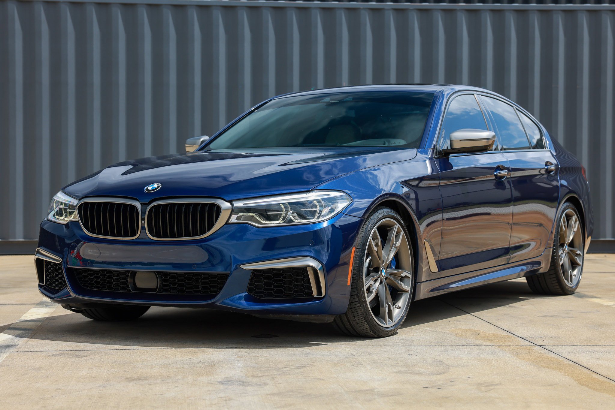 Used 2018 BMW M550i xDrive image 4