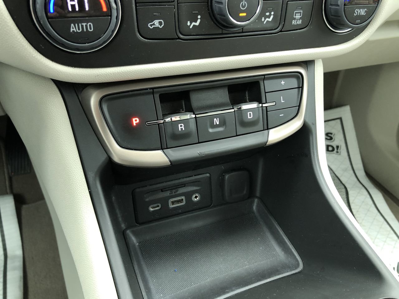 Used 2023 GMC Terrain Denali image 19