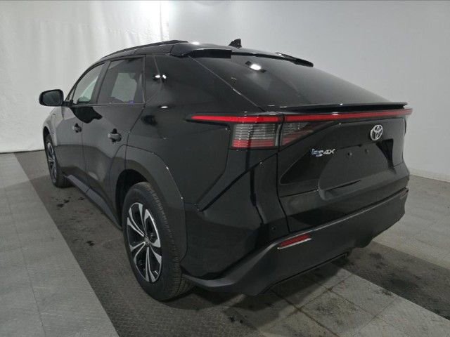 Used 2023 Toyota bZ4X XLE w/ Weather Package FWD image 6