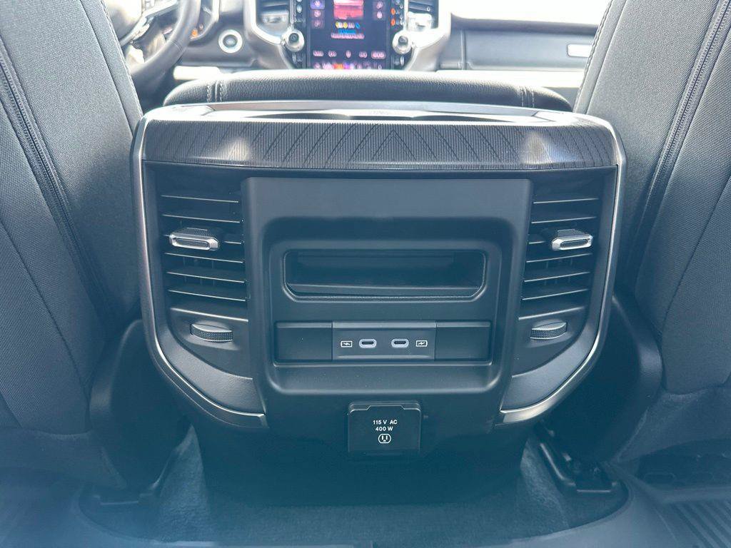New 2026 RAM 1500 Big Horn AWD/4WD image 18