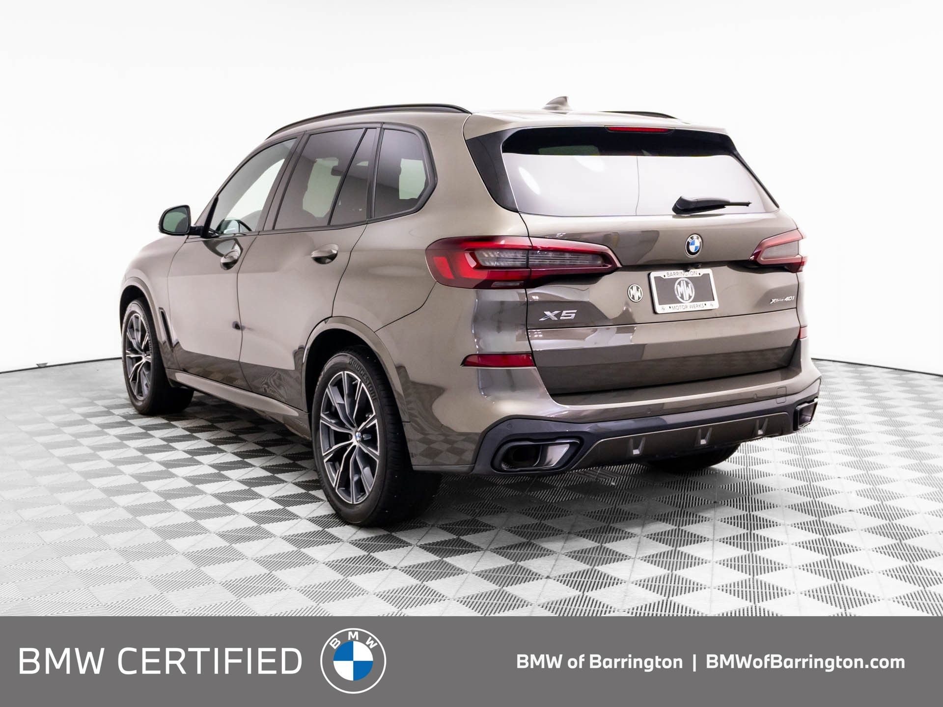 Certified 2023 BMW X5 xDrive40i w/ M Sport Package AWD/4WD image 3