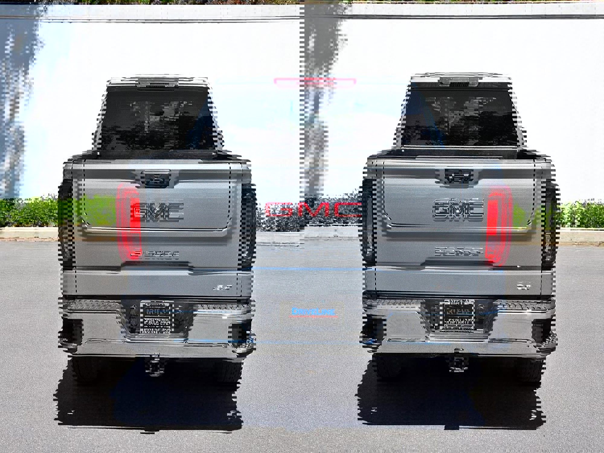 Used 2024 GMC Sierra 1500 SLT AWD/4WD image 4