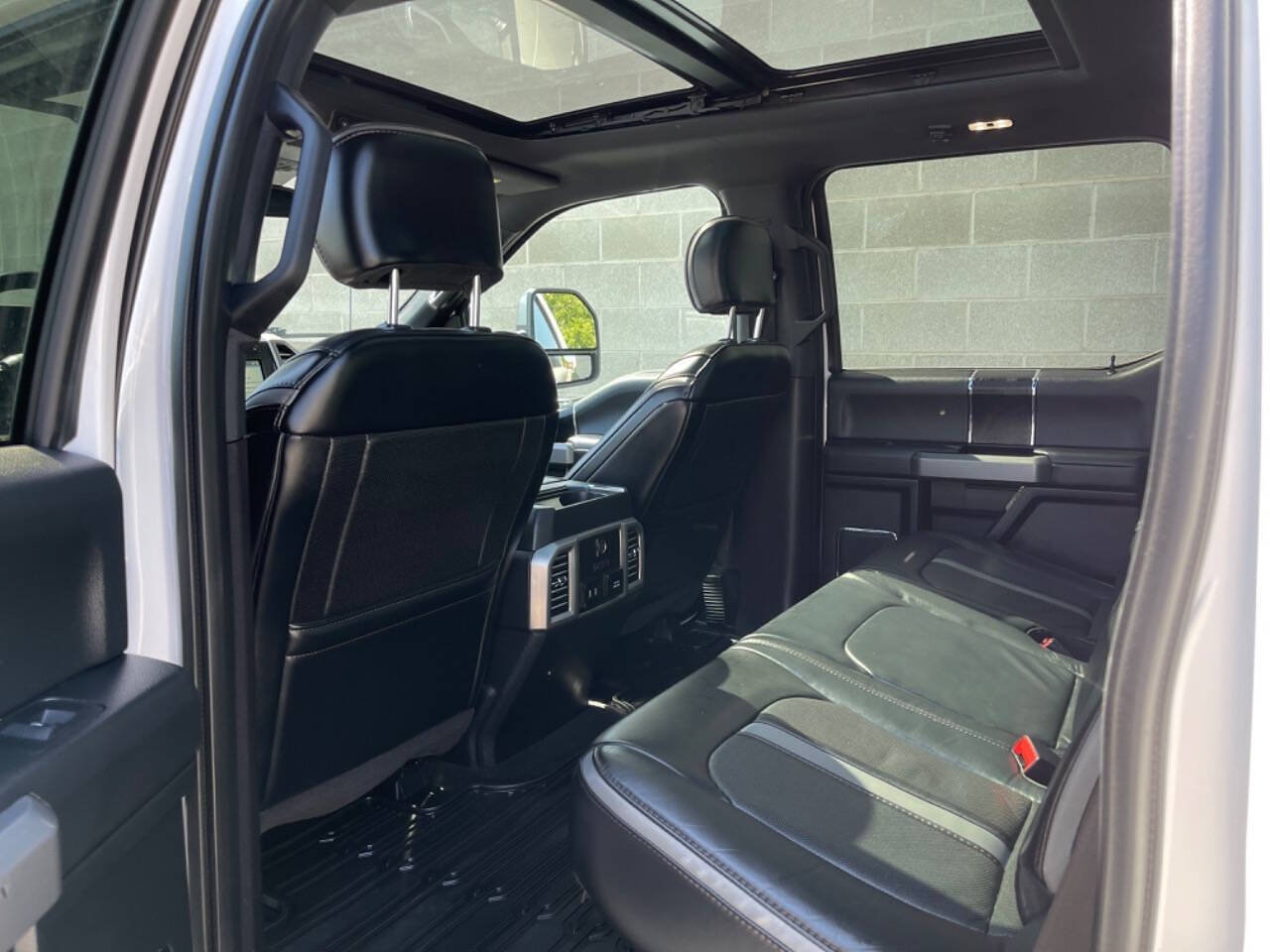 Used 2019 Ford F350 Platinum w/ Platinum Ultimate Package AWD/4WD image 17