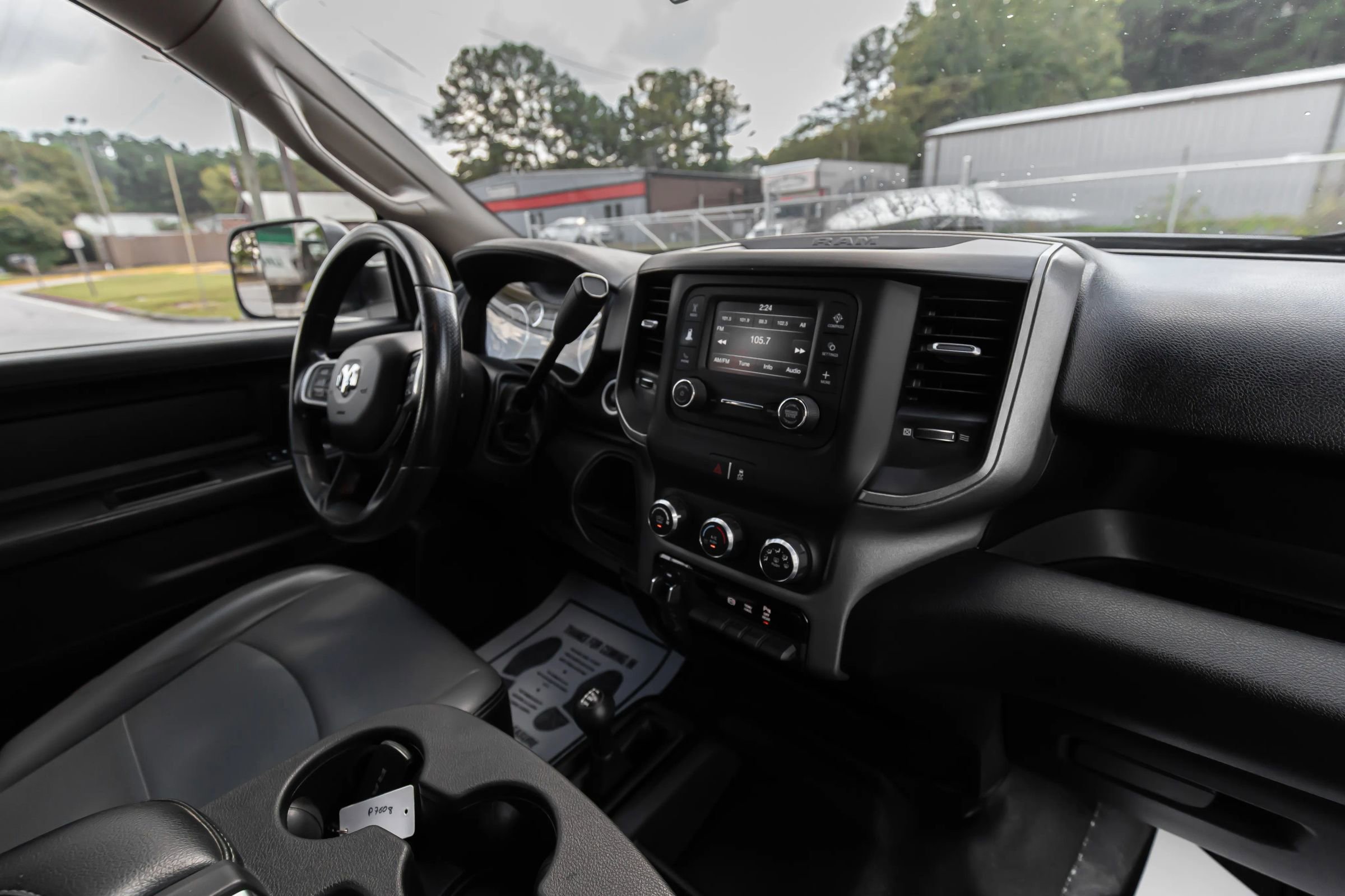 Used 2020 RAM 3500 Tradesman w/ Chrome Appearance Group image 33