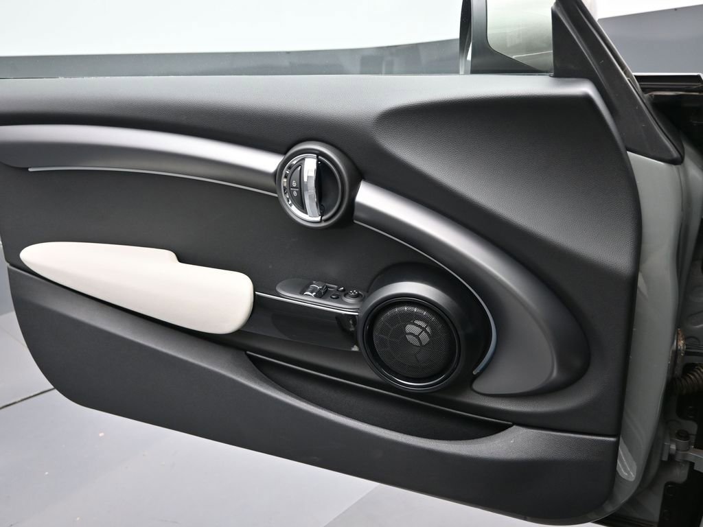 Used 2023 MINI Cooper S w/ Driver Assistance Package image 14