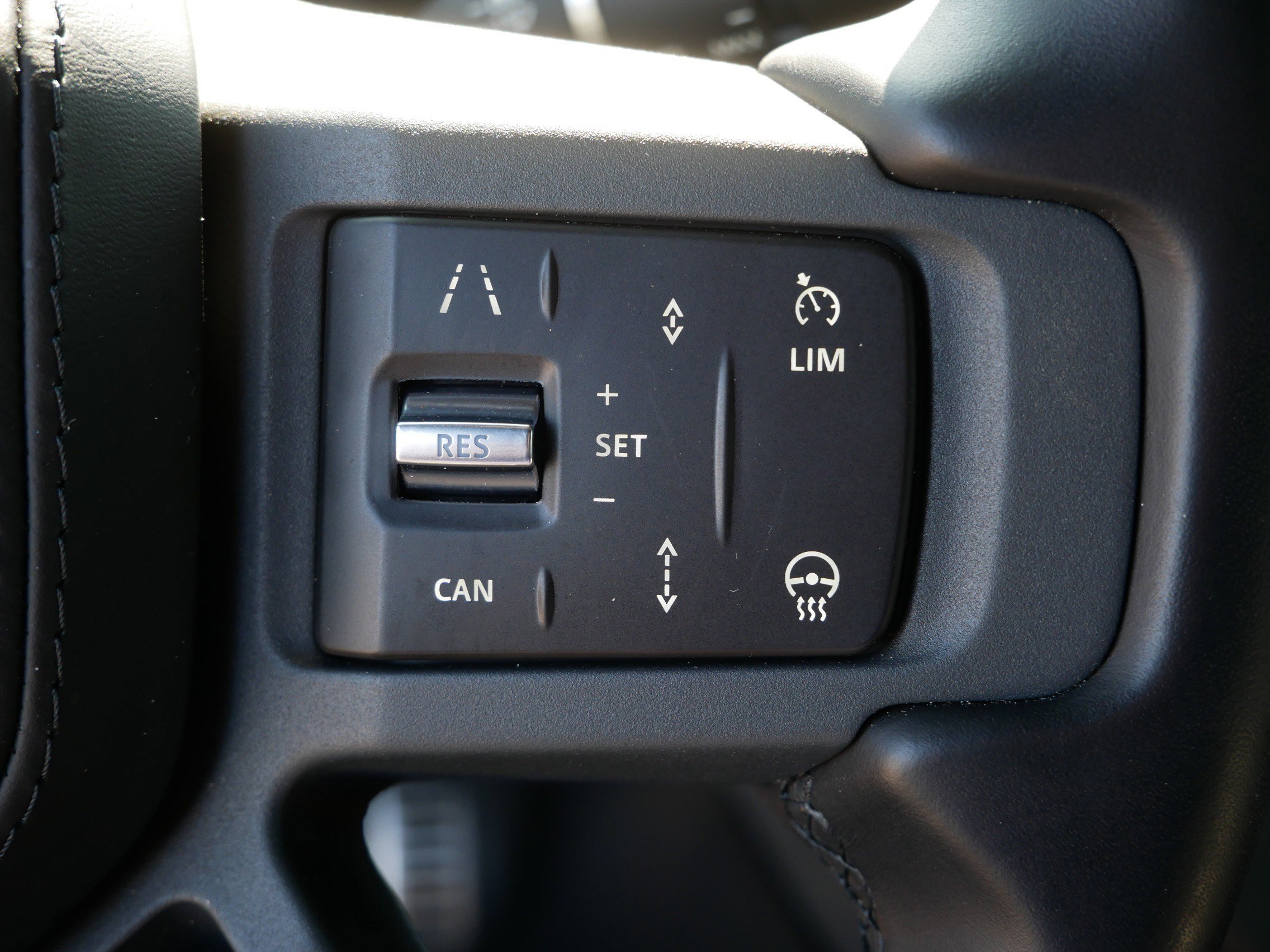 Used 2024 Land Rover Defender 130 X AWD/4WD image 27