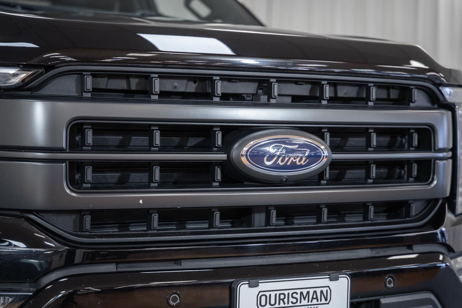 Used 2023 Ford F150 Lariat w/ Equipment Group 502A High image 9