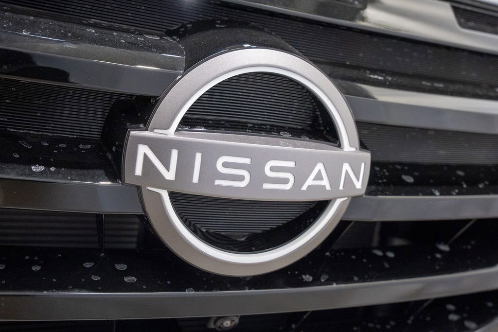 New 2025 Nissan Pathfinder SL image 3