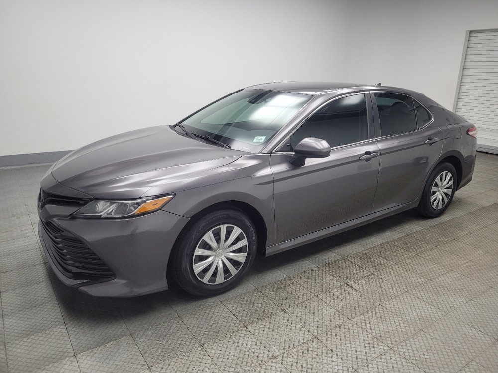 Used 2019 Toyota Camry L image 2