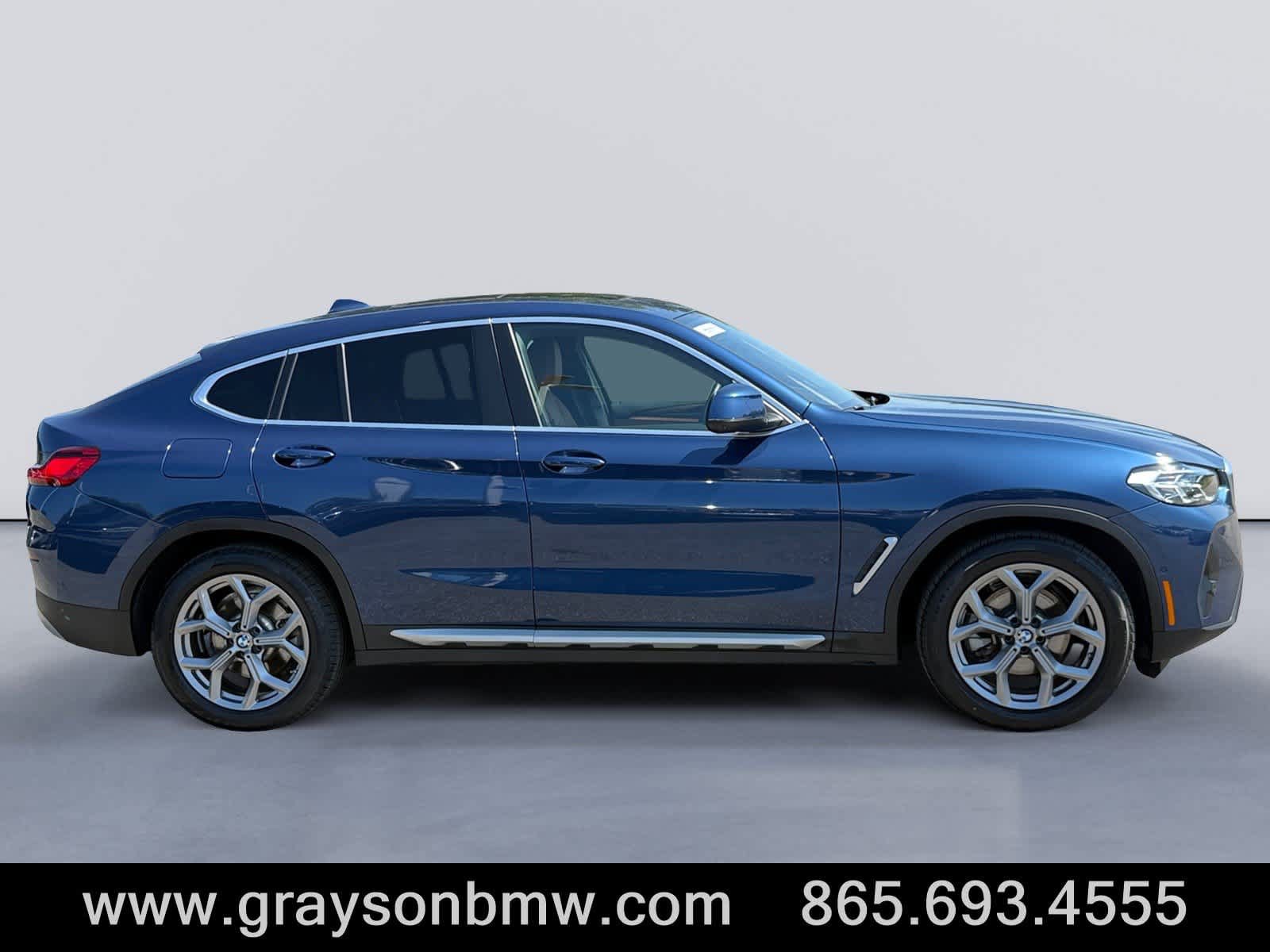 Used 2025 BMW X4 xDrive30i AWD/4WD image 2