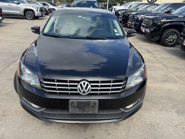 Used 2013 Volkswagen Passat TDI SE FWD image 2