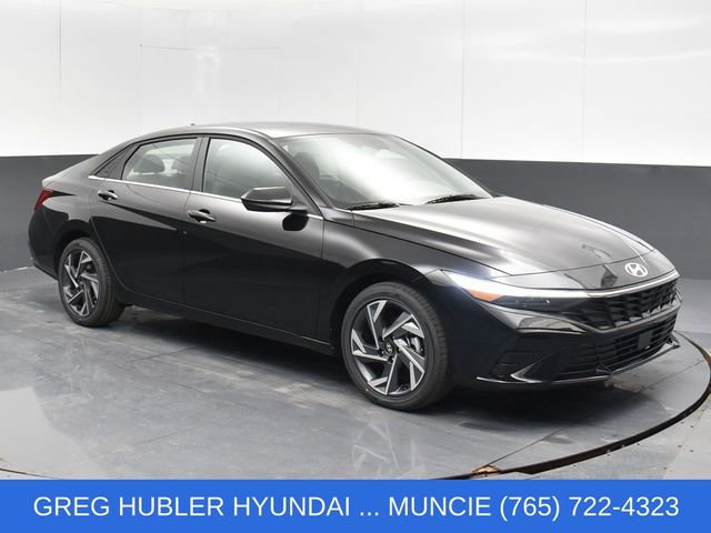 Used 2025 Hyundai Elantra SEL FWD image 4