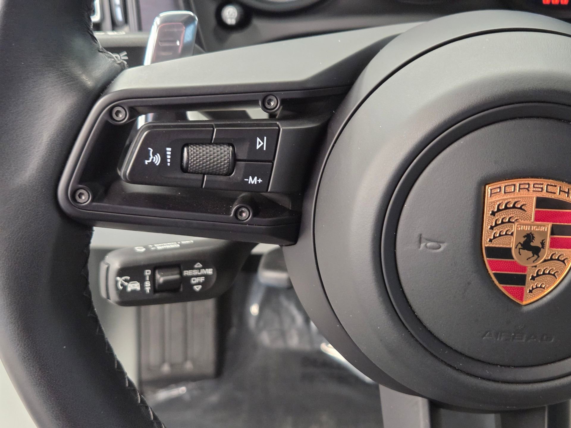 Certified 2023 Porsche Macan GTS w/ Premium Package Plus AWD/4WD image 18