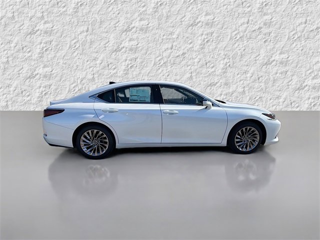 New 2025 Lexus ES 350 Ultra Luxury image 2