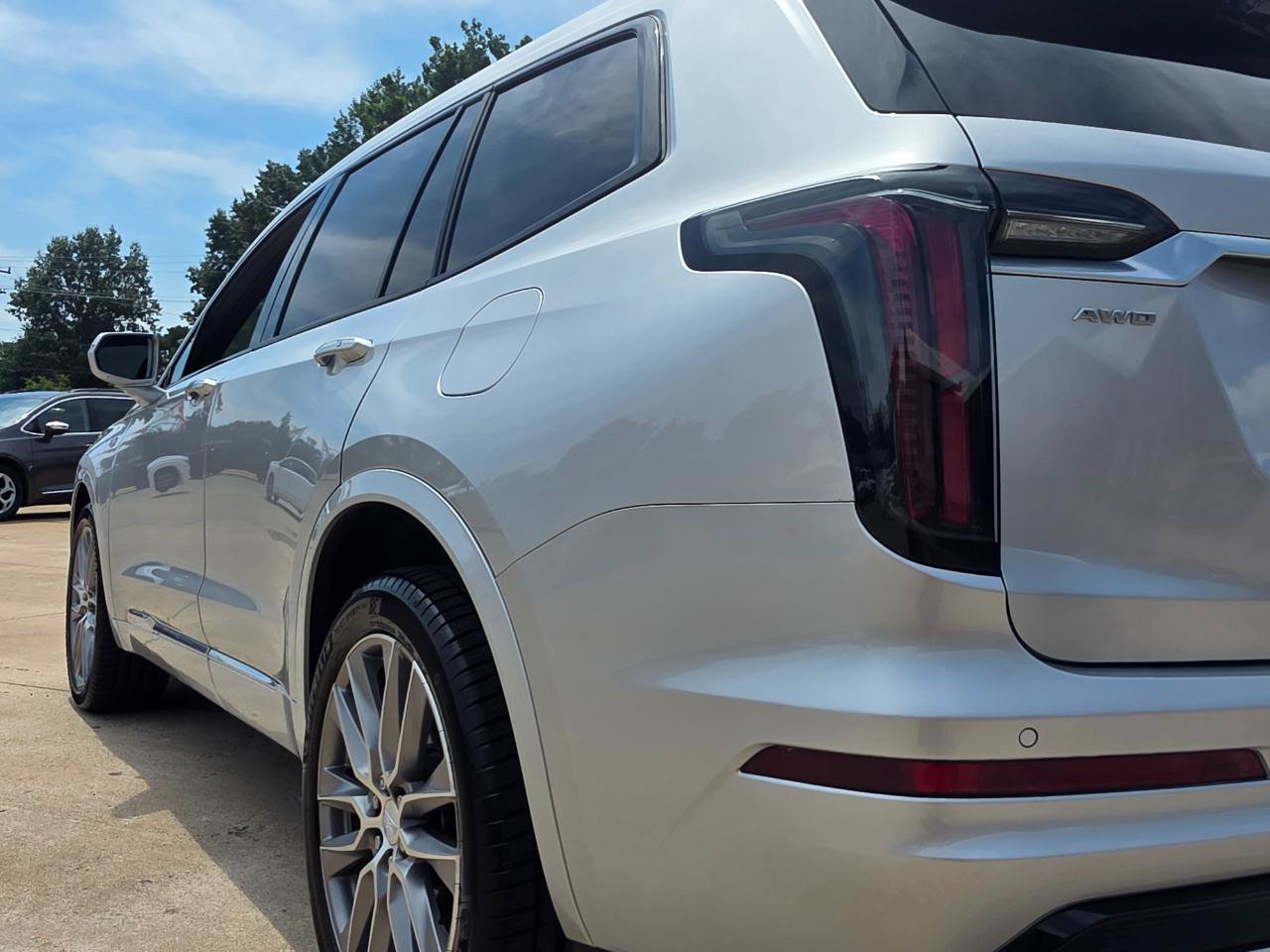 Used 2020 Cadillac XT6 Sport w/ LPO, Floor Liner Package AWD/4WD image 18