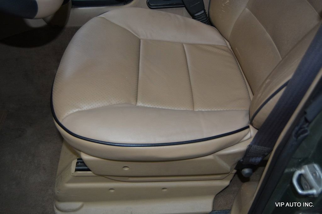 Used 2000 Land Rover Discovery image 17