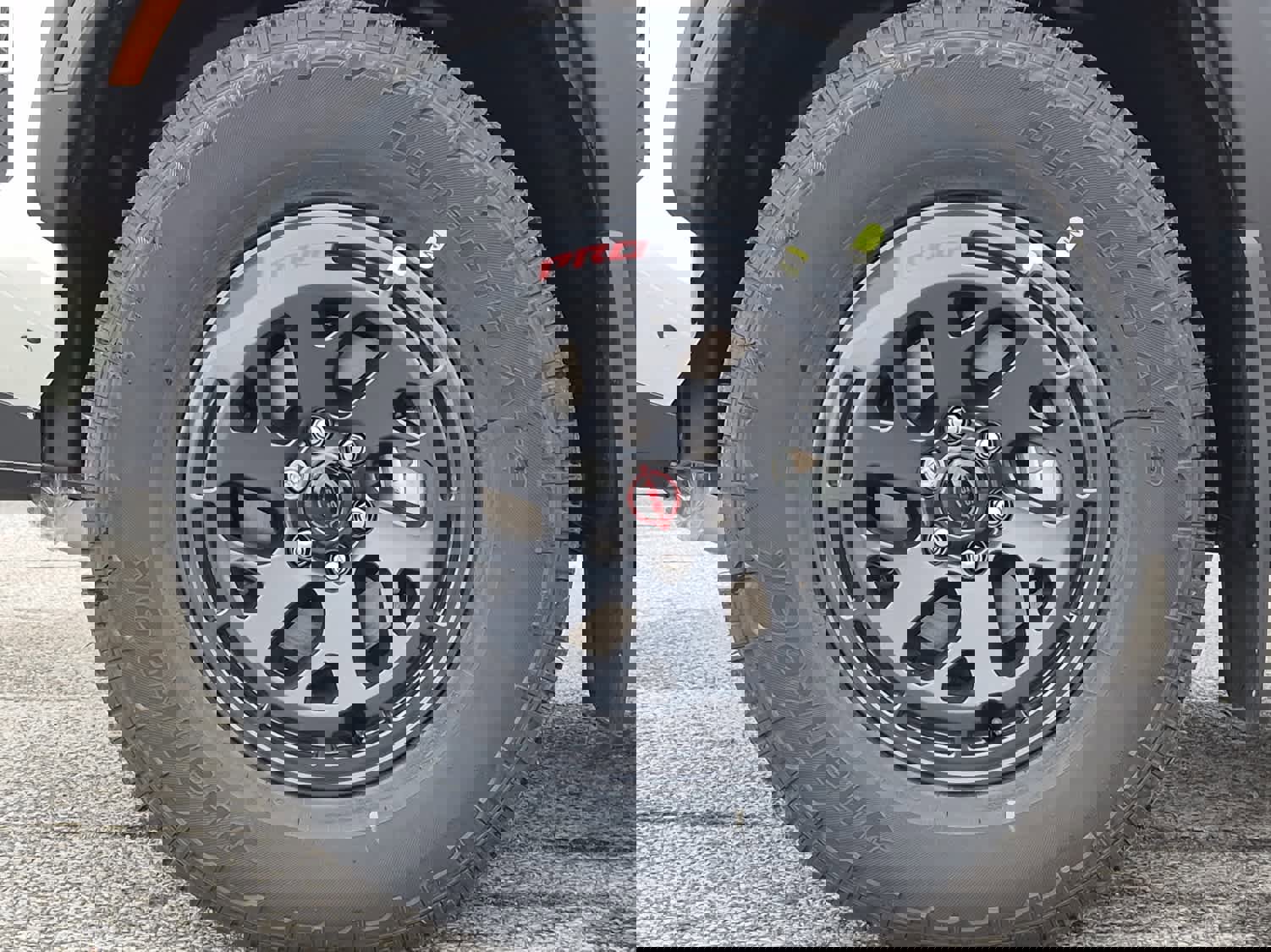 New 2026 Nissan Frontier PRO-4X w/ Pro-4x Convenience Package image 6