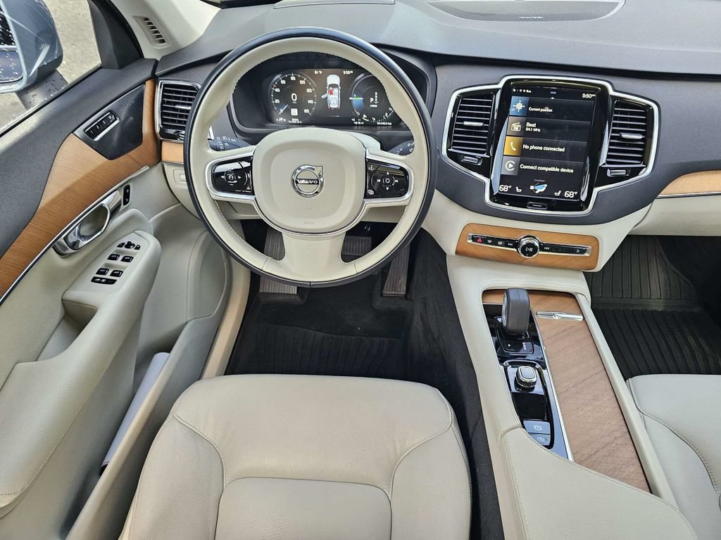 Used 2022 Volvo XC90 T8 Inscription Expression w/ Advanced Package AWD/4WD image 16