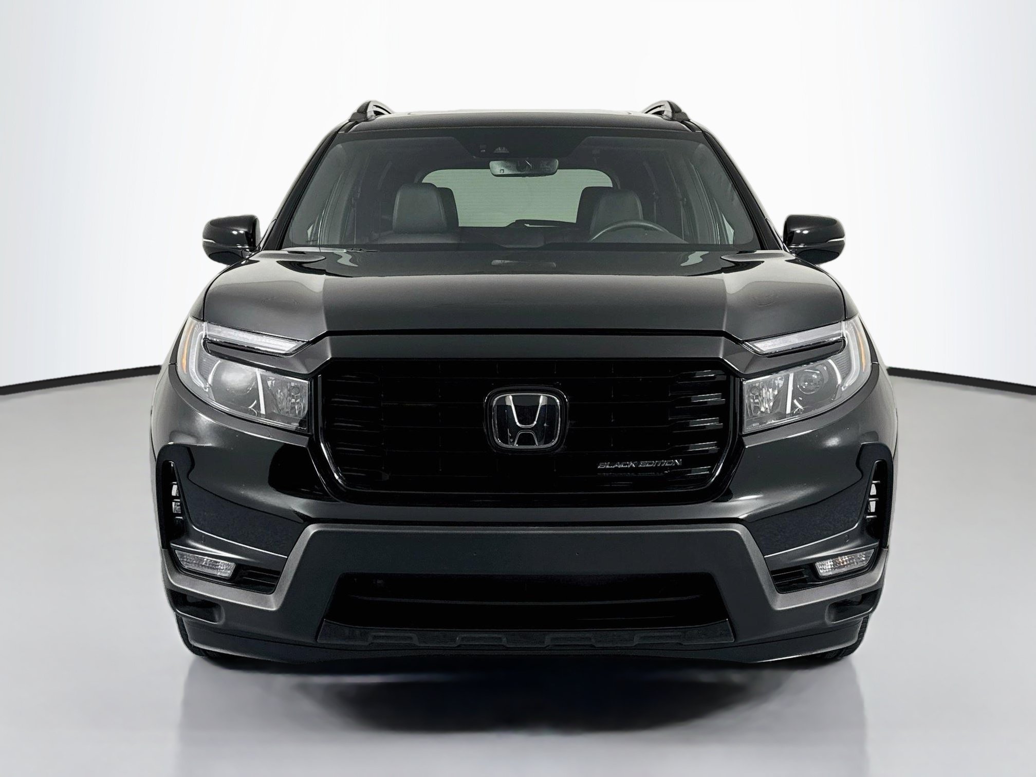 Certified 2025 Honda Passport Black Edition image 2