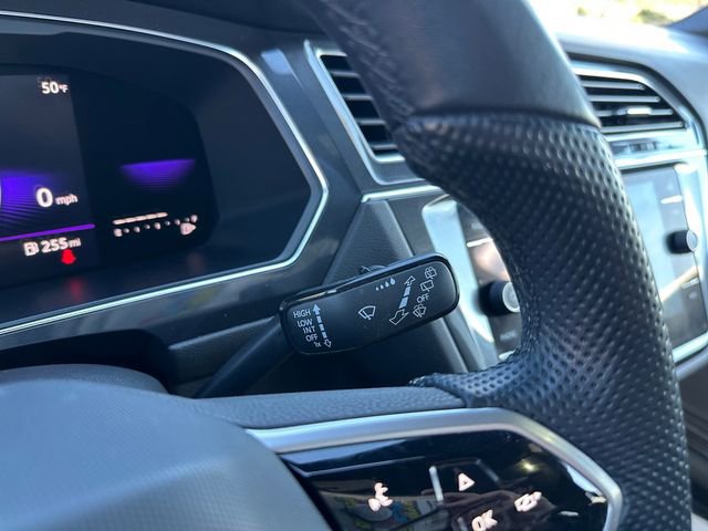 Used 2023 Volkswagen Tiguan SE R-Line image 26