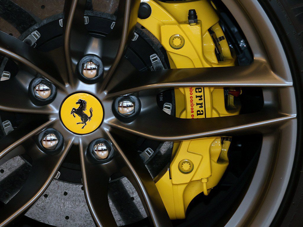 Certified 2018 Ferrari 488 Spider RWD image 51