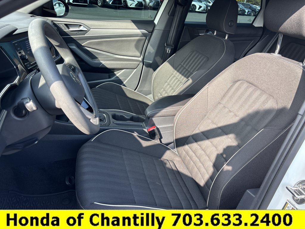 Used 2023 Volkswagen Jetta Sport FWD image 21