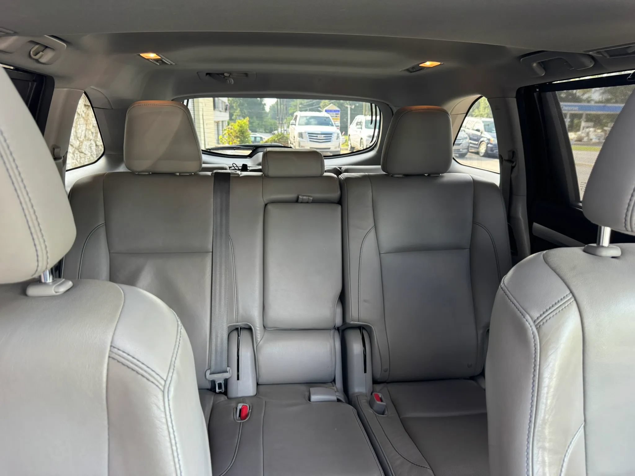 Used 2014 Toyota Highlander XLE FWD image 30