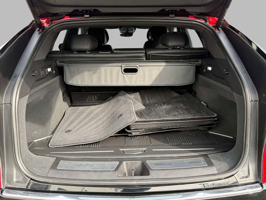 Used 2024 Cadillac Lyriq Luxury w/ LPO, Floor Liner Package image 18