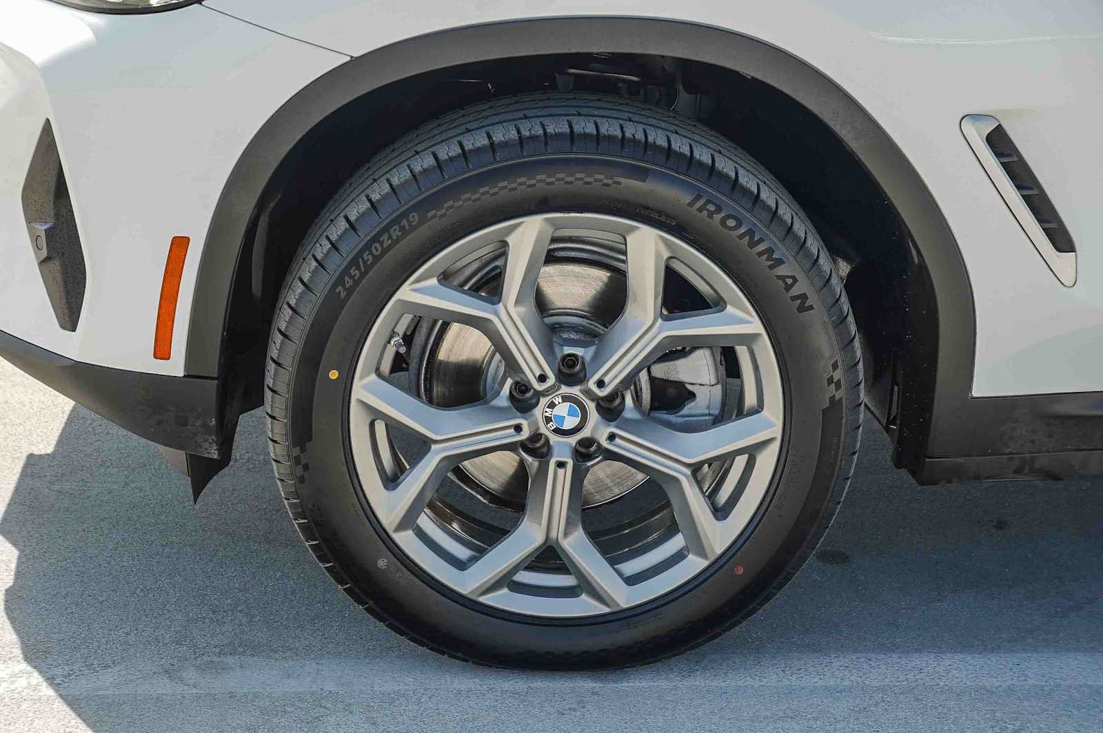 Used 2023 BMW X3 xDrive30i w/ Convenience Package AWD/4WD image 11