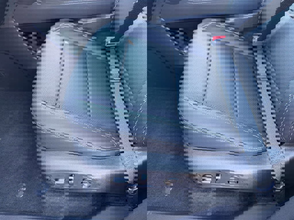 New 2026 Chevrolet Traverse LT image 12