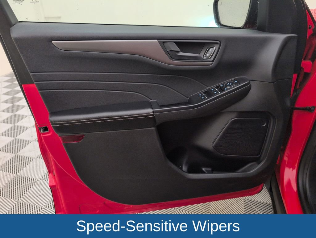 Used 2024 Ford Escape Active image 31